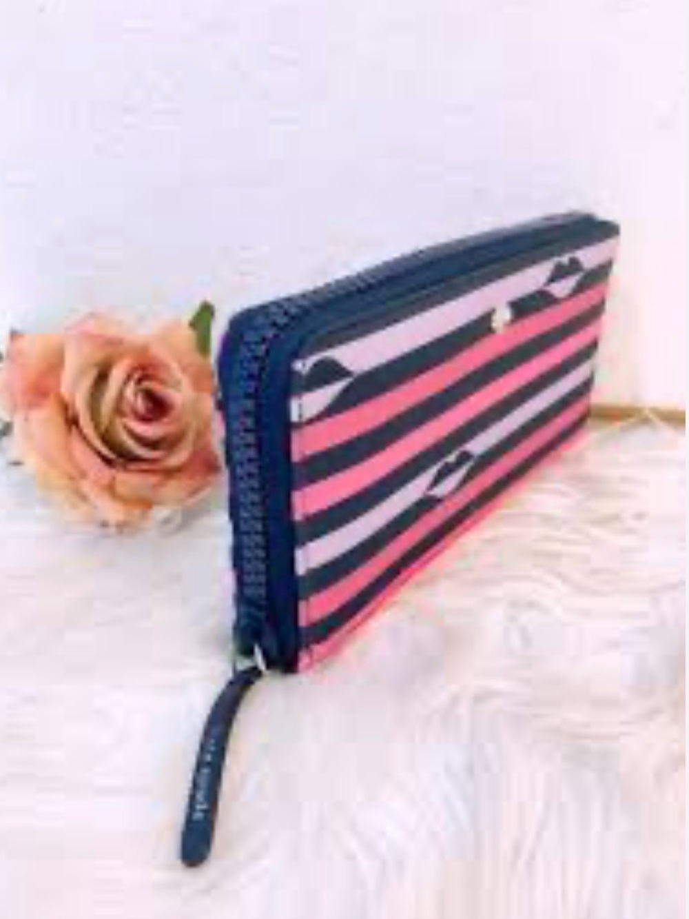 Kate Spade ♠️ Jae Lip Print Large Continental Wallet